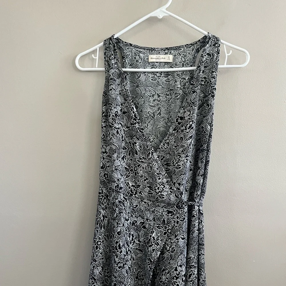 Abrercrombie & Fitch Wrap Dress- Black and Cream Pattern,‎ Maxi